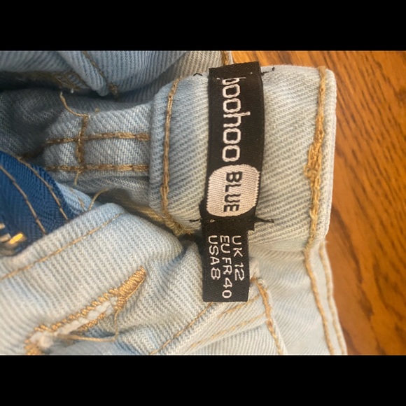 Distressed boyfriend jeans - Picture 4 of 4